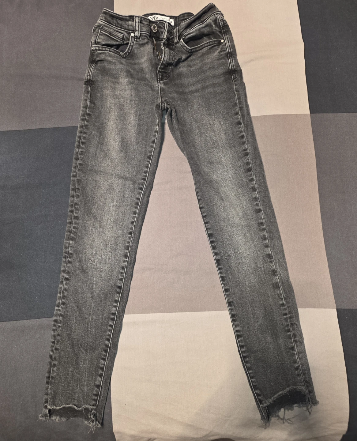 BLACK JEANS