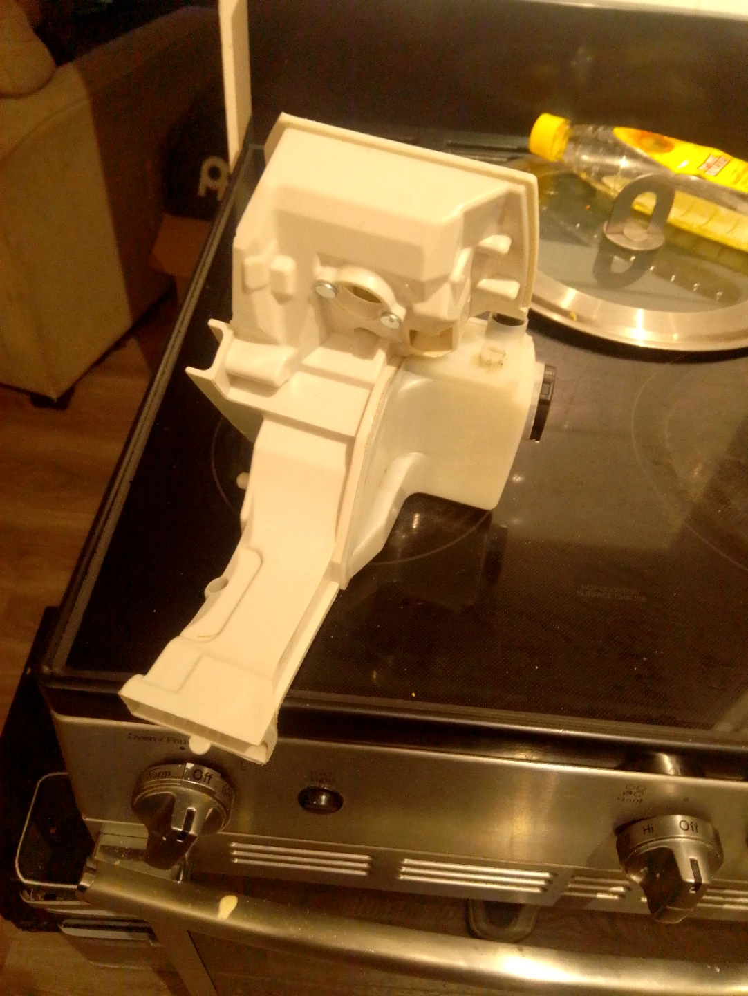 Chainsaw housing assembly - photo 2