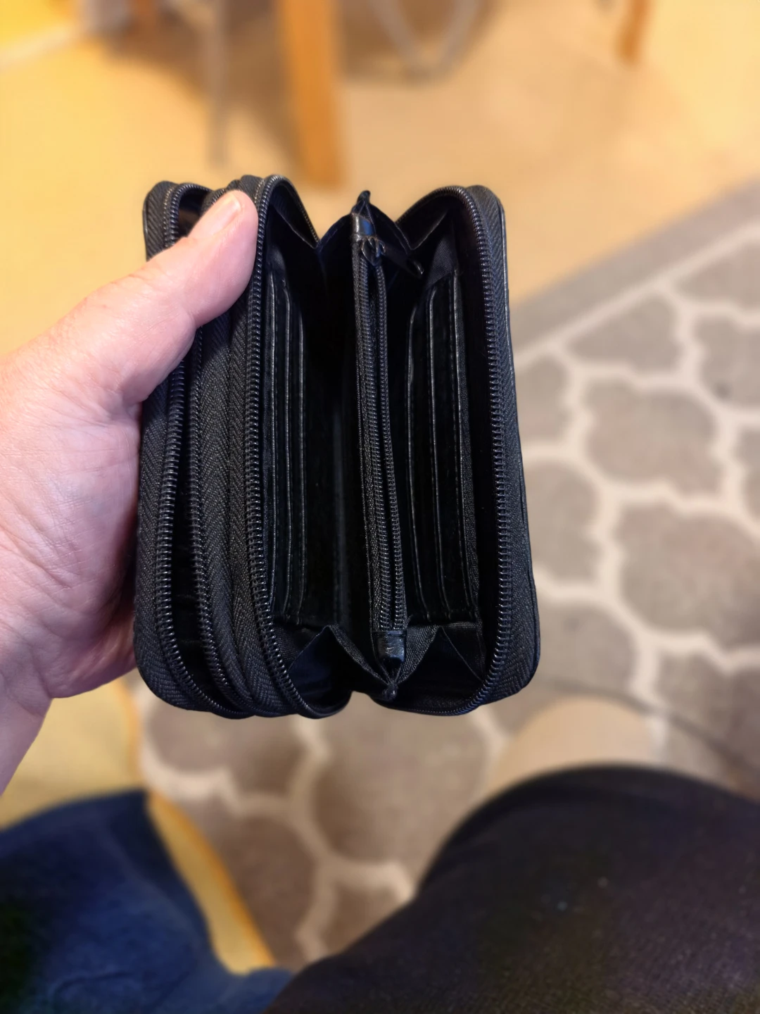 Black Zippered Wallet - photo 3