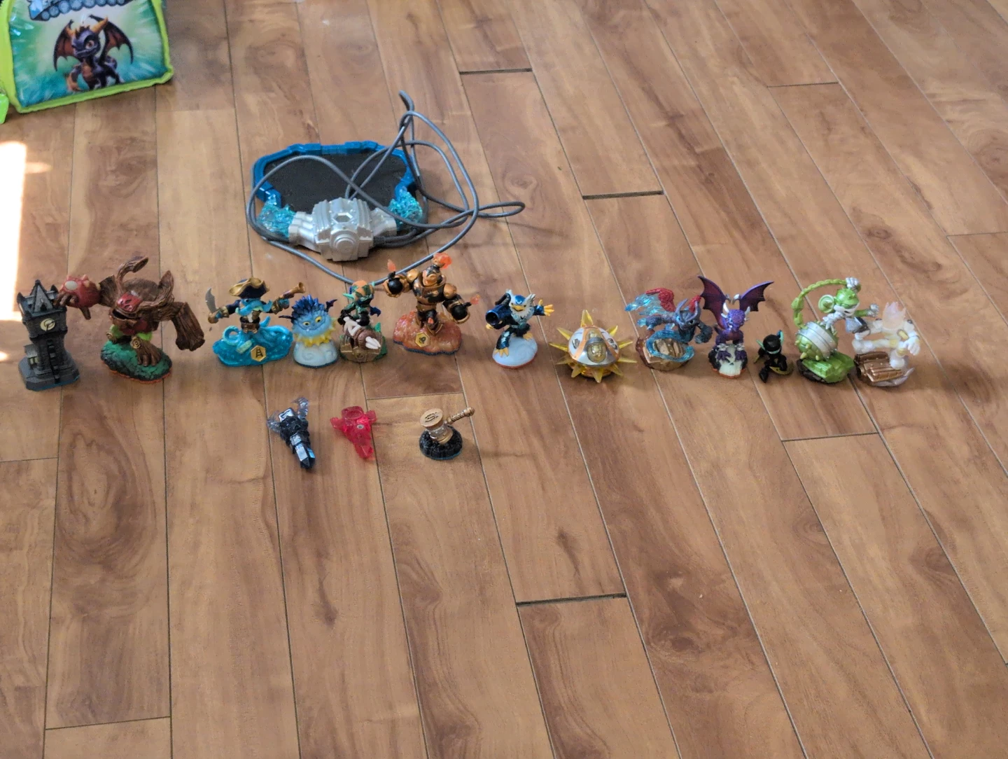 Skylanders Game Figures Bundle - photo 2