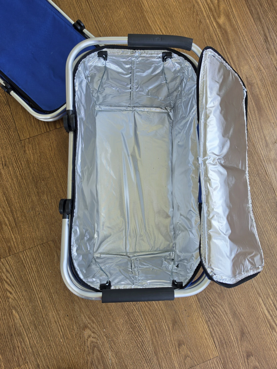 Blue Insulated Collapsible Picnic Basket - photo 5