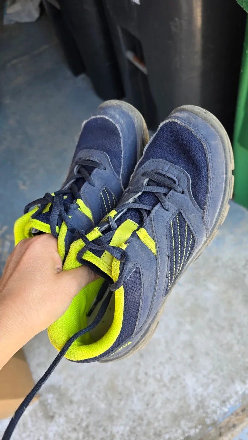 Quechua Youth Hiking Shoes - Size 6 Youth - photo 2