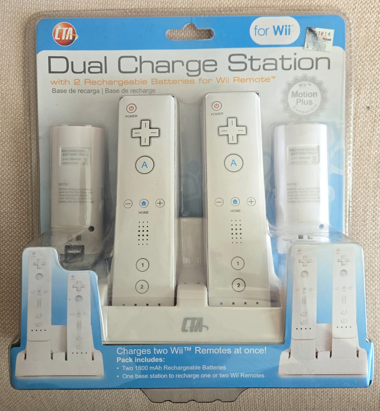 Wii Remote Dual Charge Station with 2 Rechargeable Batteries