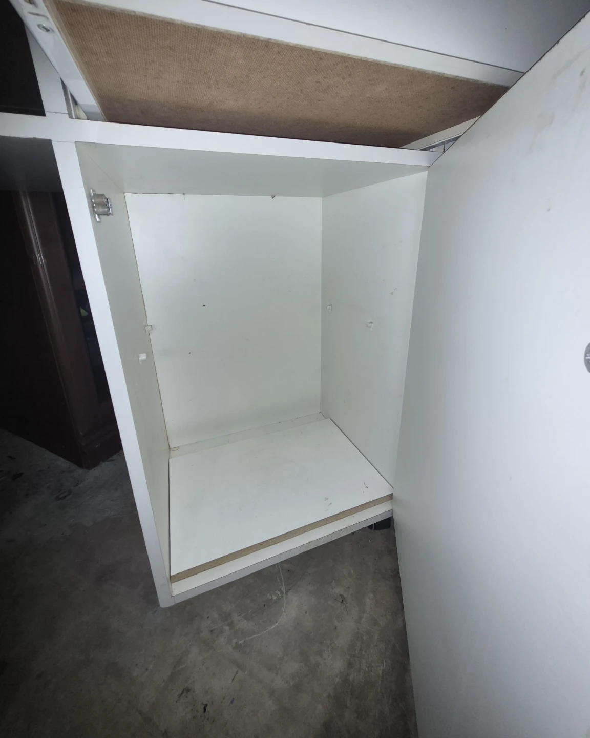 White Nail Tech Desk with Storage - photo 4