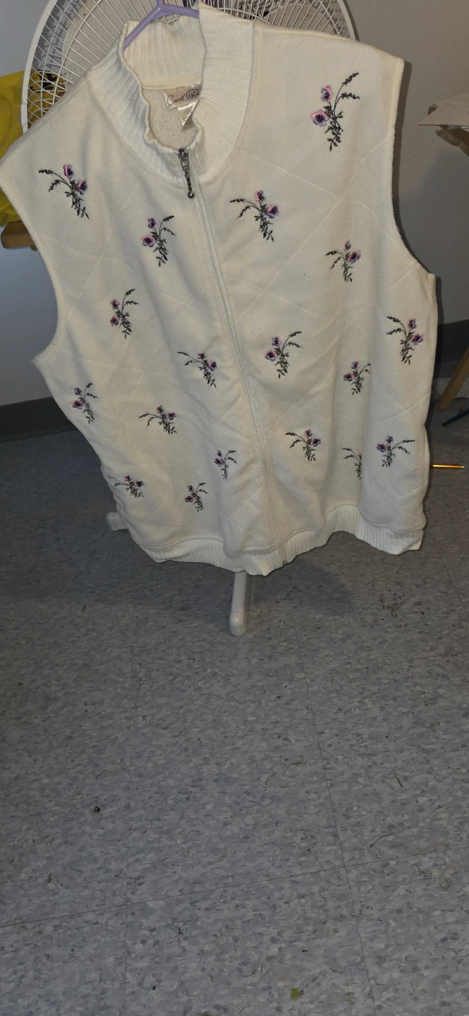 White Embroidered Fleece Vest - Carol Reed