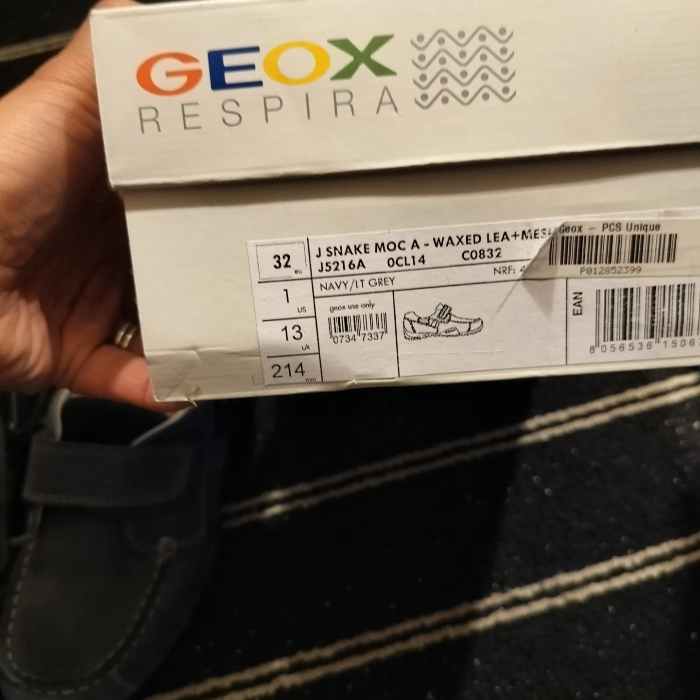 Size 1 (32 Eur) Geox Shoes in navy blue - photo 3