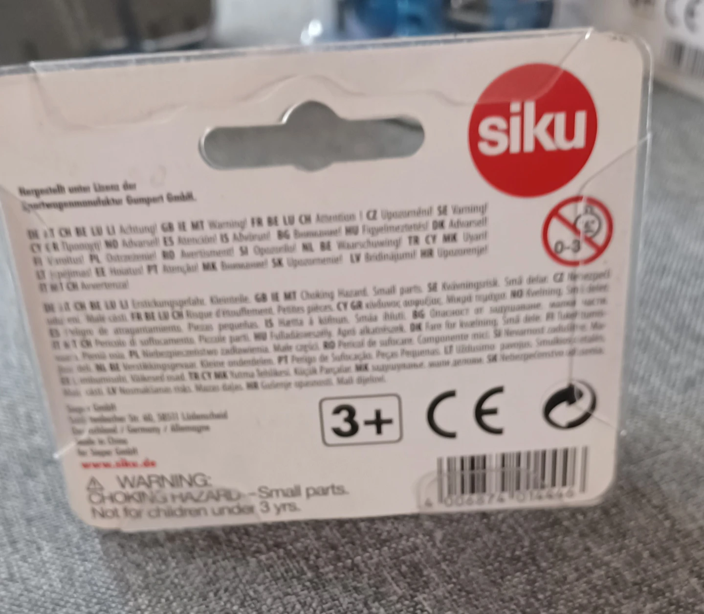 Siku 1444 Gumpert Apollo Toy Car - photo 5