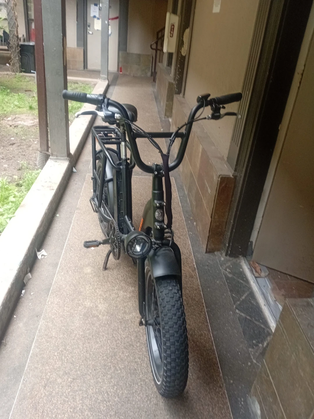Rad Power Bikes Electric Fat Tire Bike. - photo 2