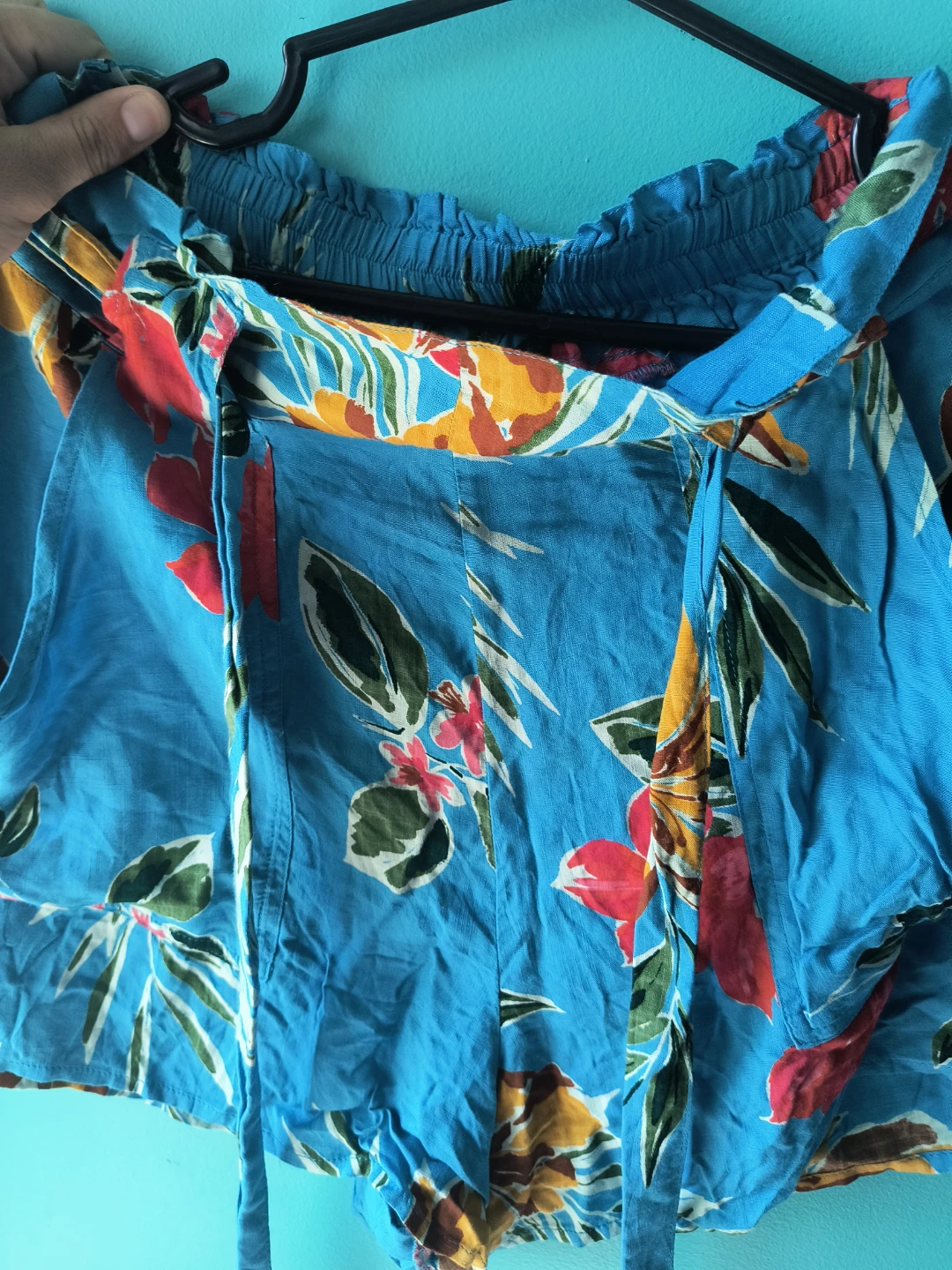 Bila Floral Print shorts L
