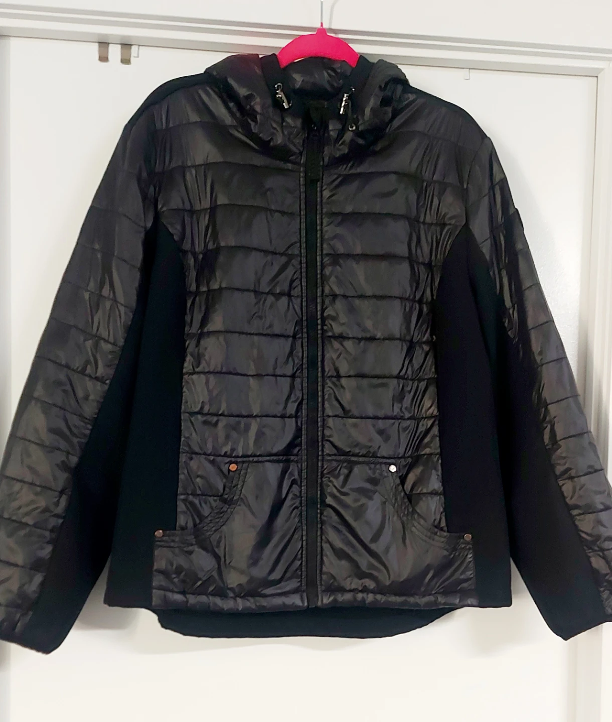 CHILLAX Puffer Jacket with Hood
