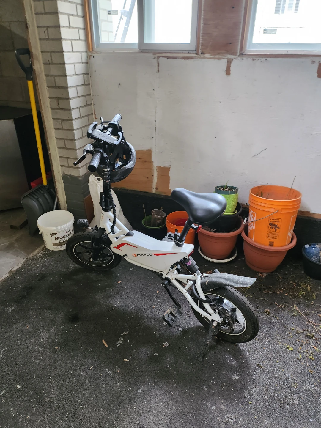 Gyrocopters Frost Electric City Bike - White