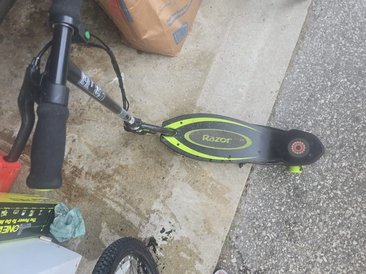 Razor Electric Scooter - photo 2