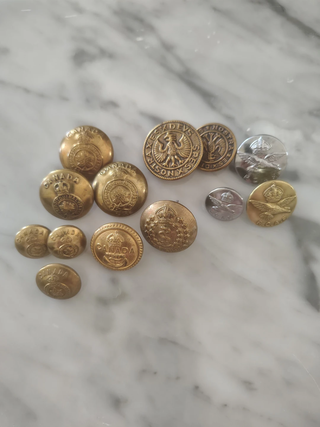 ✨ Vintage Military Button Lot – 13 Pieces ✨