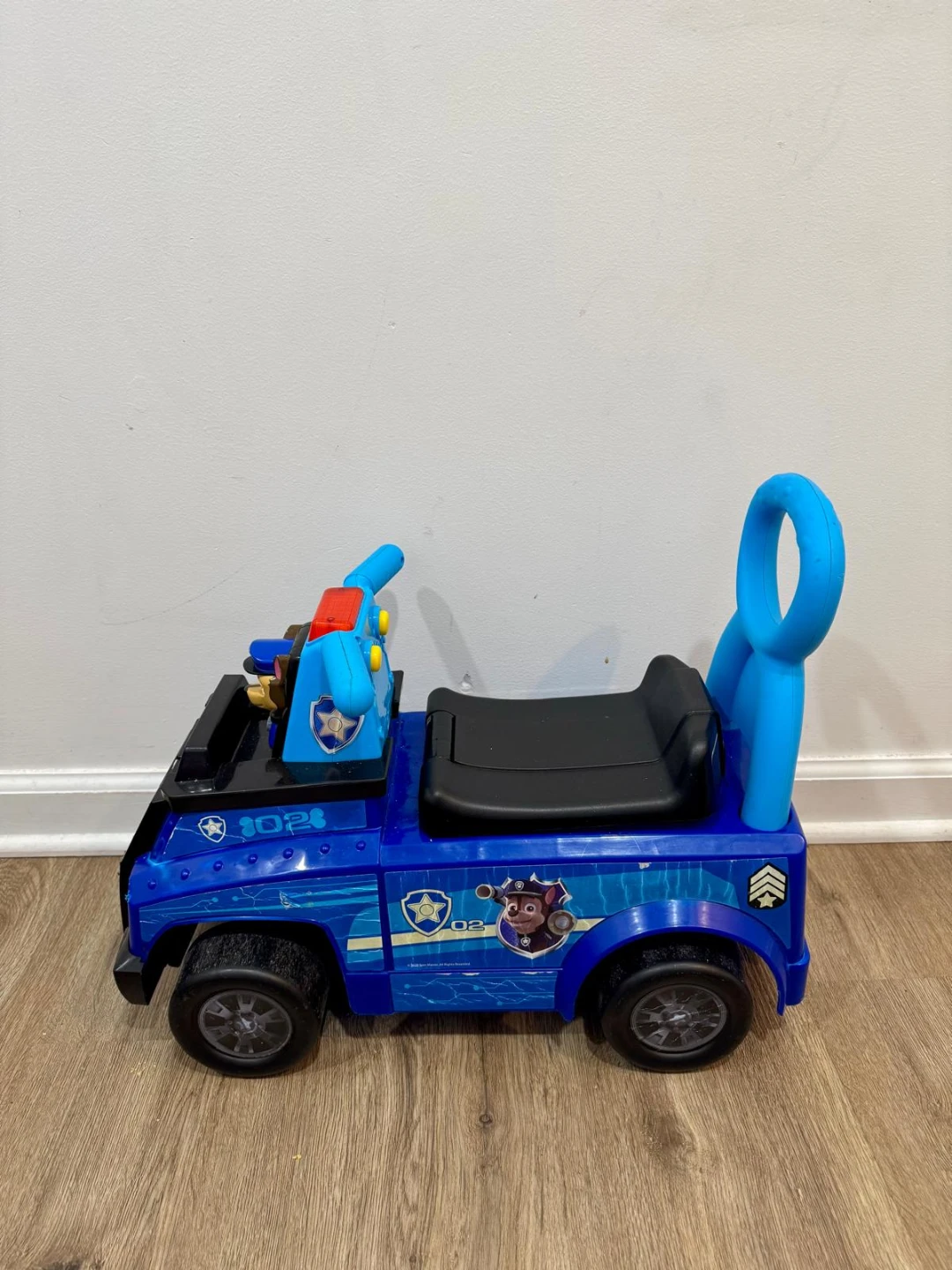 Paw Patrol Chase Ride-On Car - photo 2