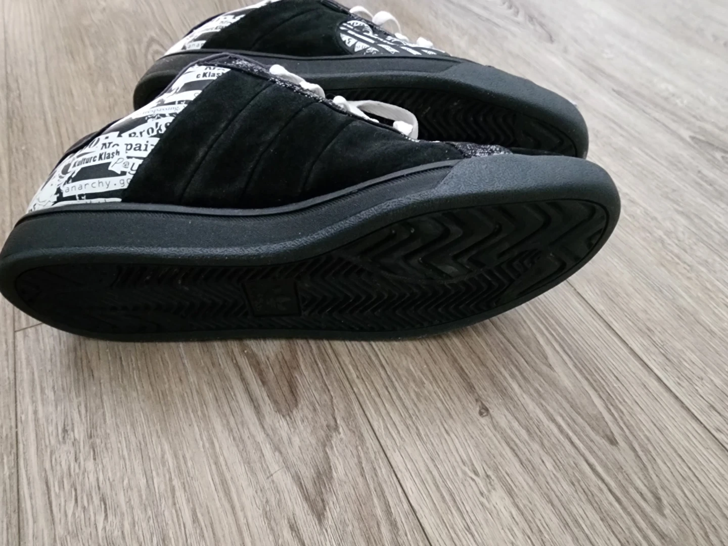 Adidas Black Shoes - Size US 9 - photo 4