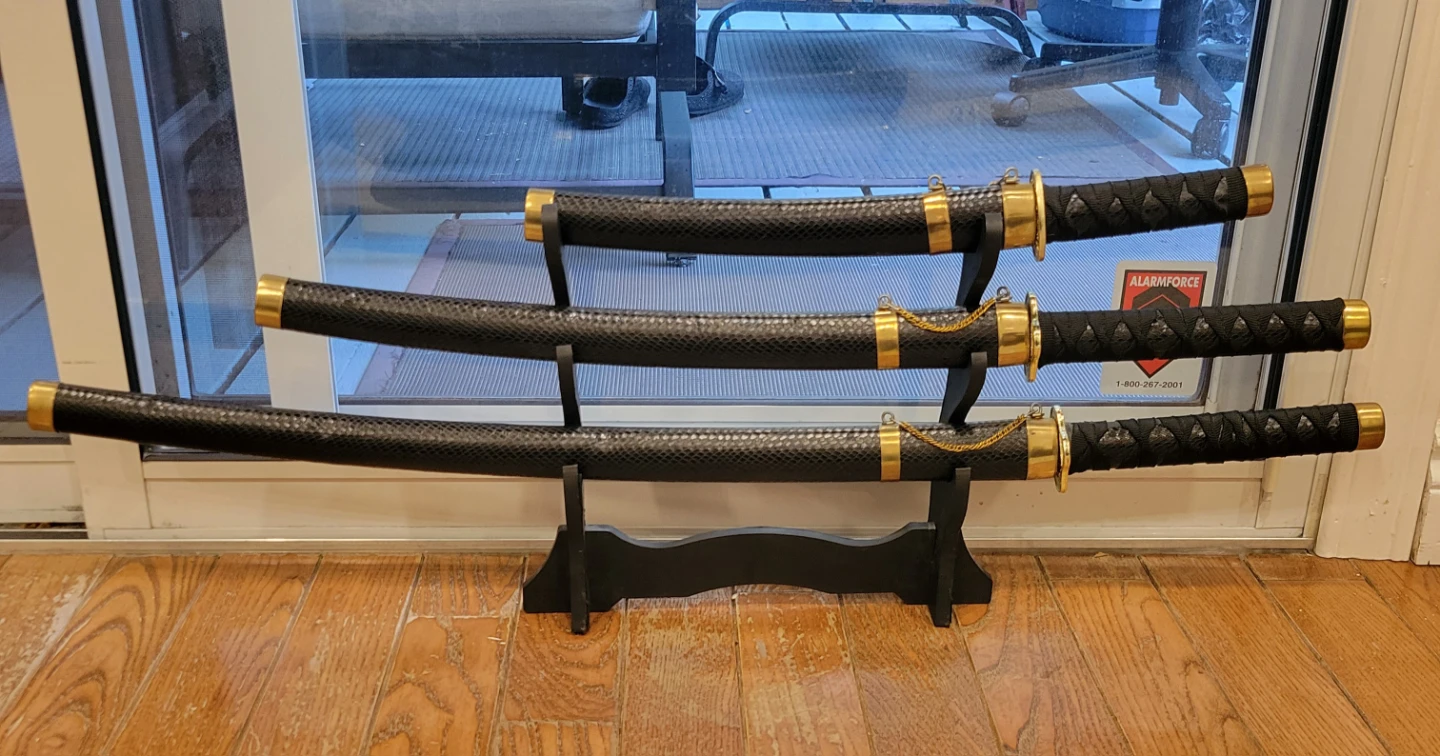 Set of 3 Decorative Katana Swords With Stand
