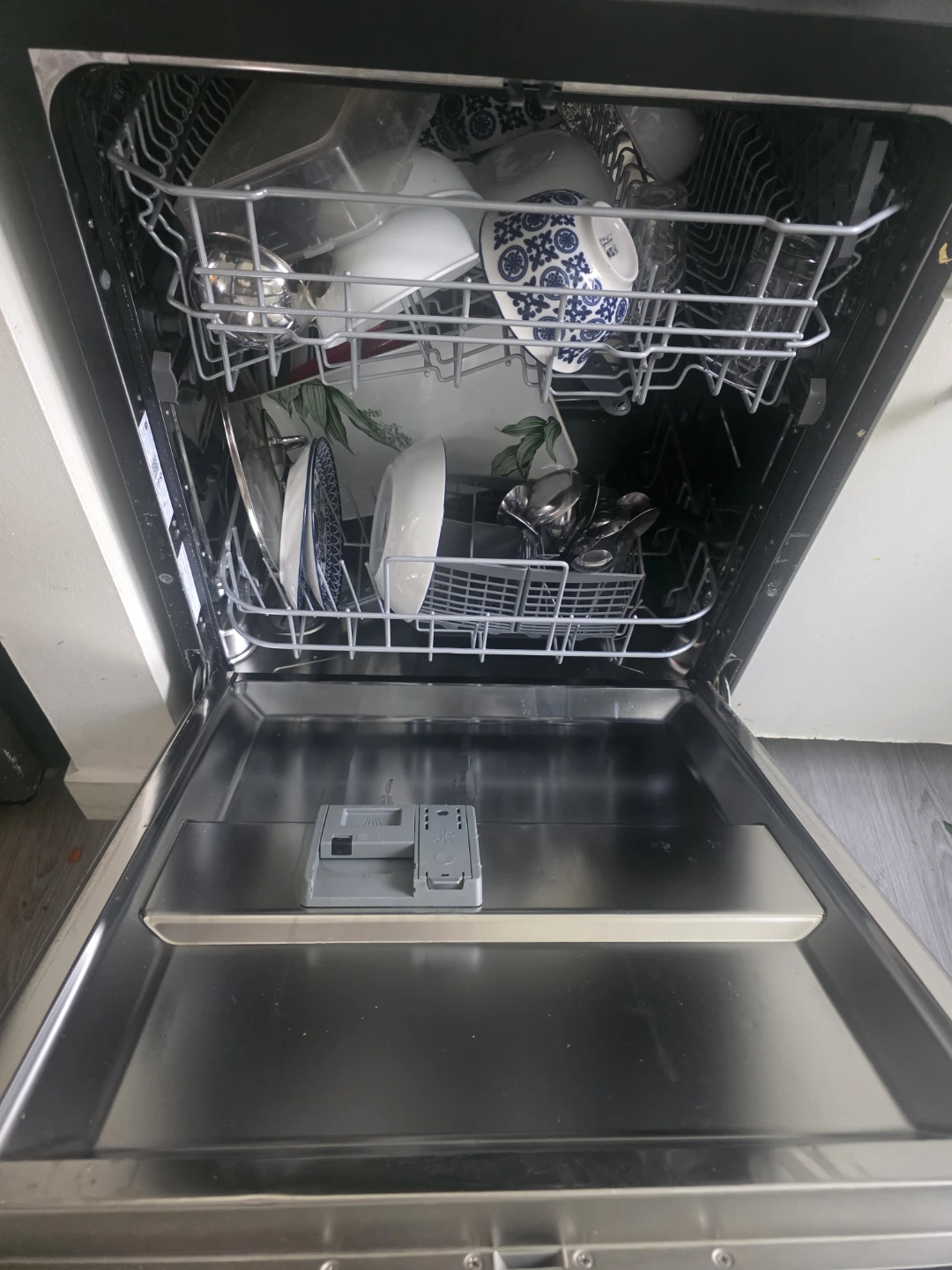 GE Dishwasher - photo 3