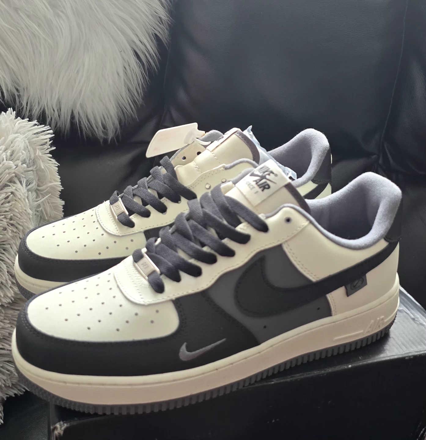 Brand new Special Air Force 01 low Triple color sale