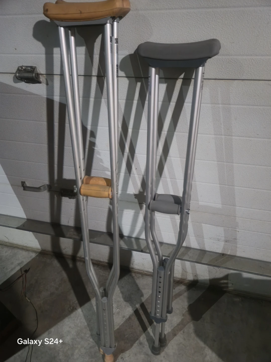 AMG and Guardian Adult Crutches
