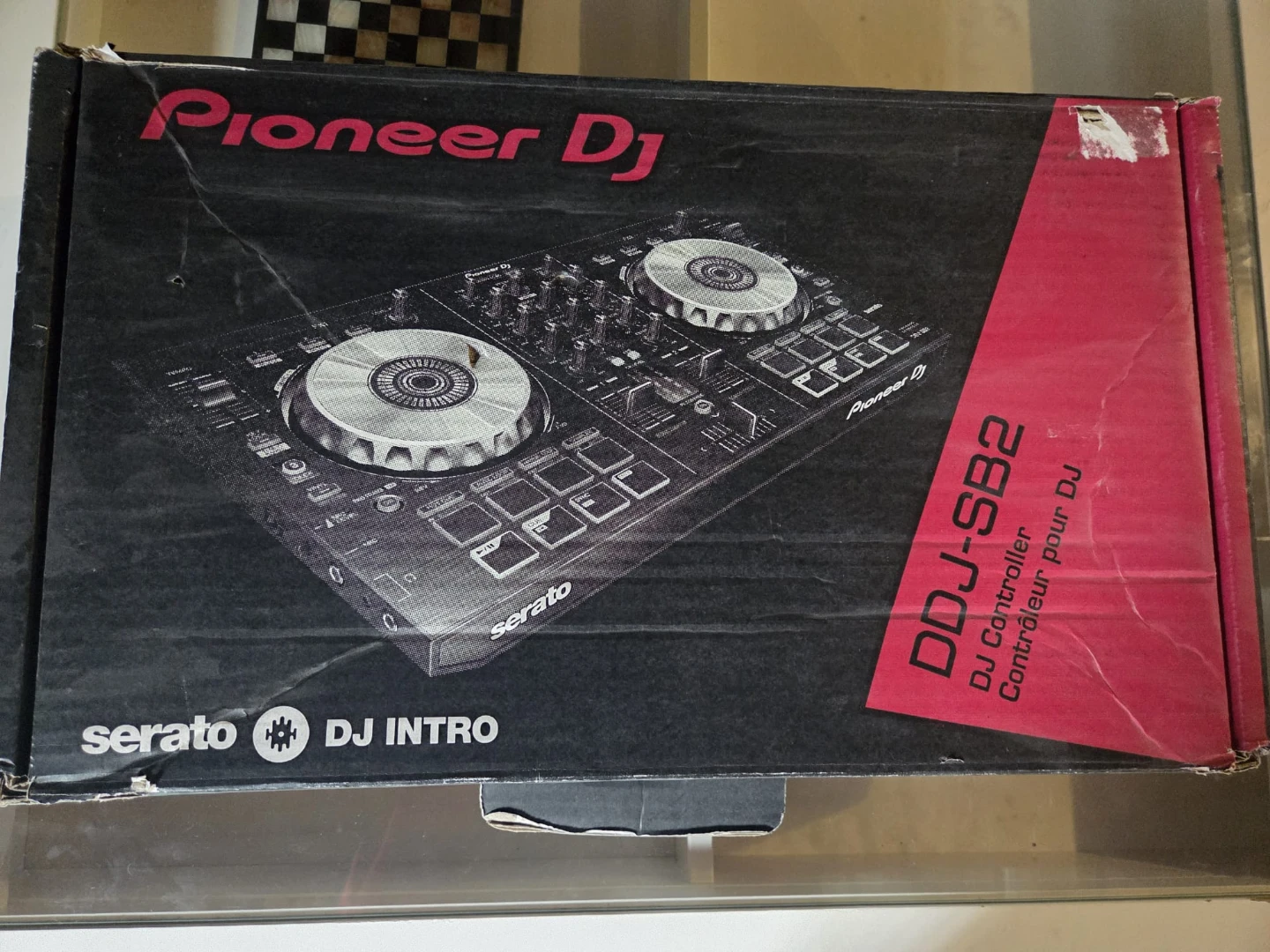Pioneer DJ DDJ-SB2 DJ Controller with Serato DJ Intro