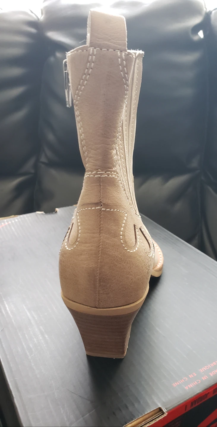 Brand new Dolce Vita Cowgirl Ankle Low Heel - photo 4