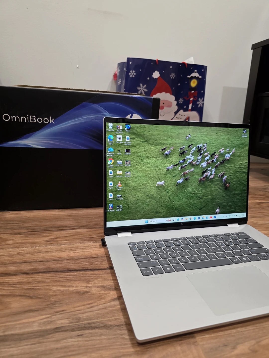 HP OmniBook 7 Flip Laptop