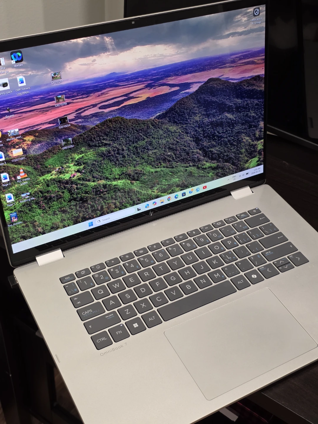 HP OmniBook 7 Flip Laptop - photo 4