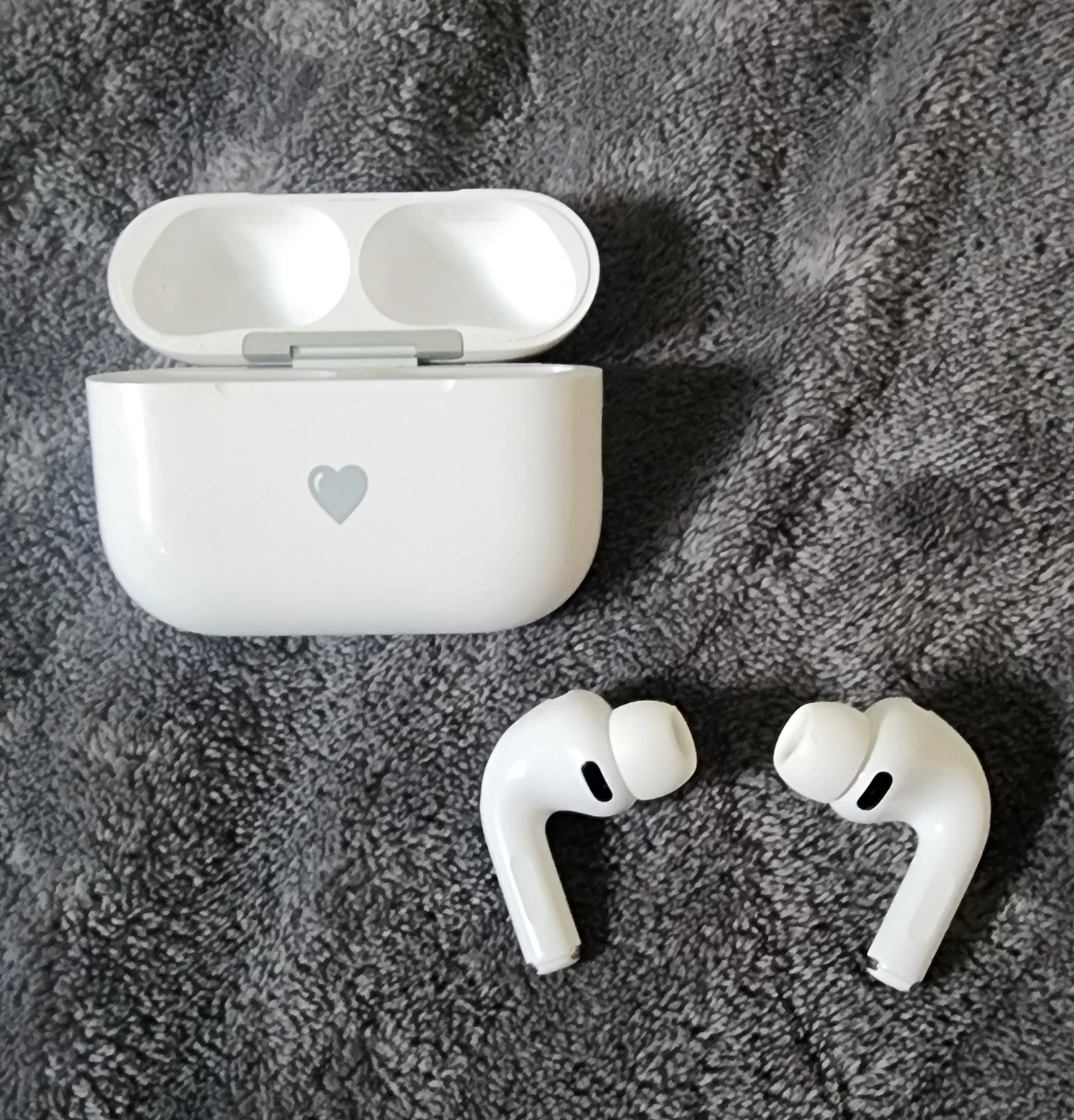 Apple AirPods Pro - photo 2