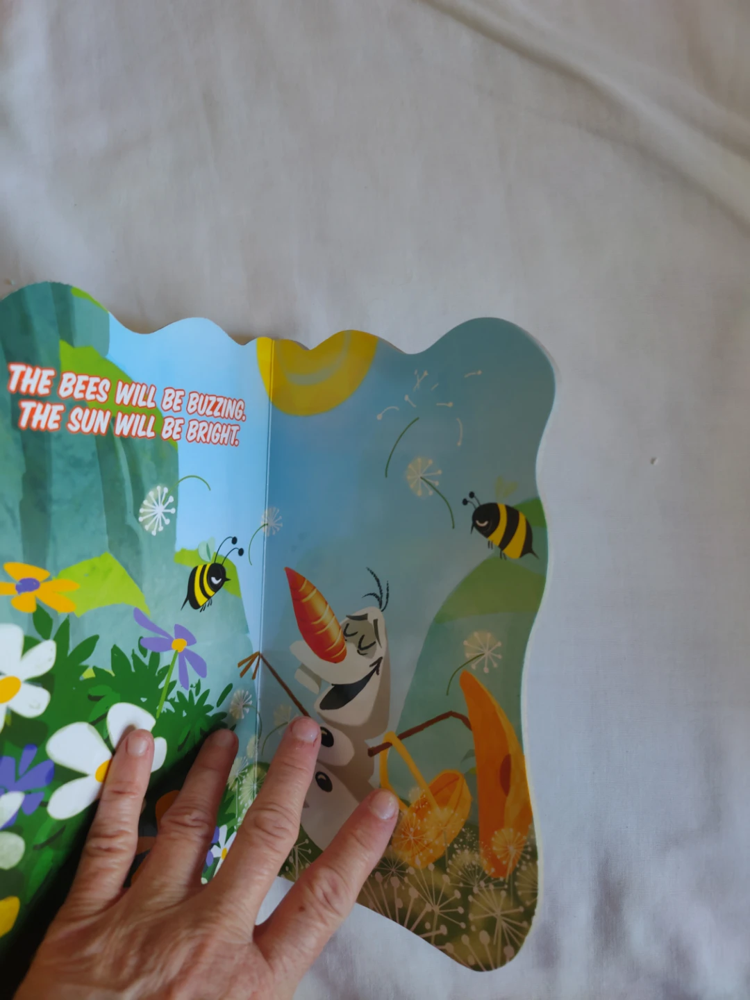 Frozen Summer Bliss boardbook - photo 2