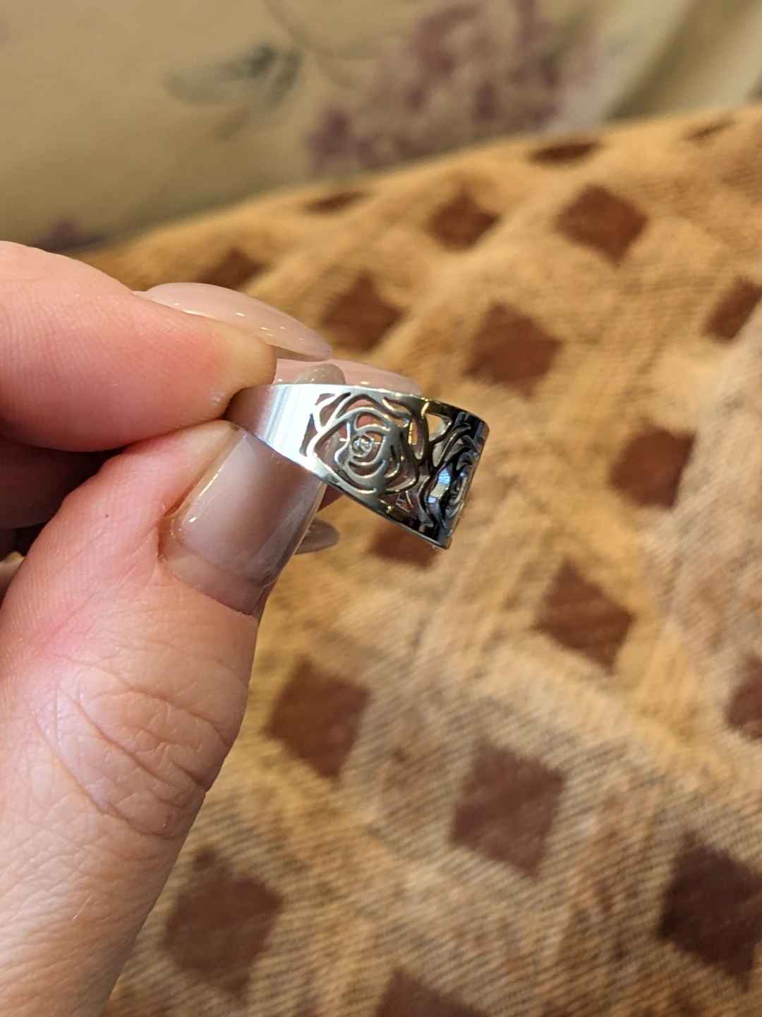 Size 6.5 Rose Cut-Out Band Ring - photo 3