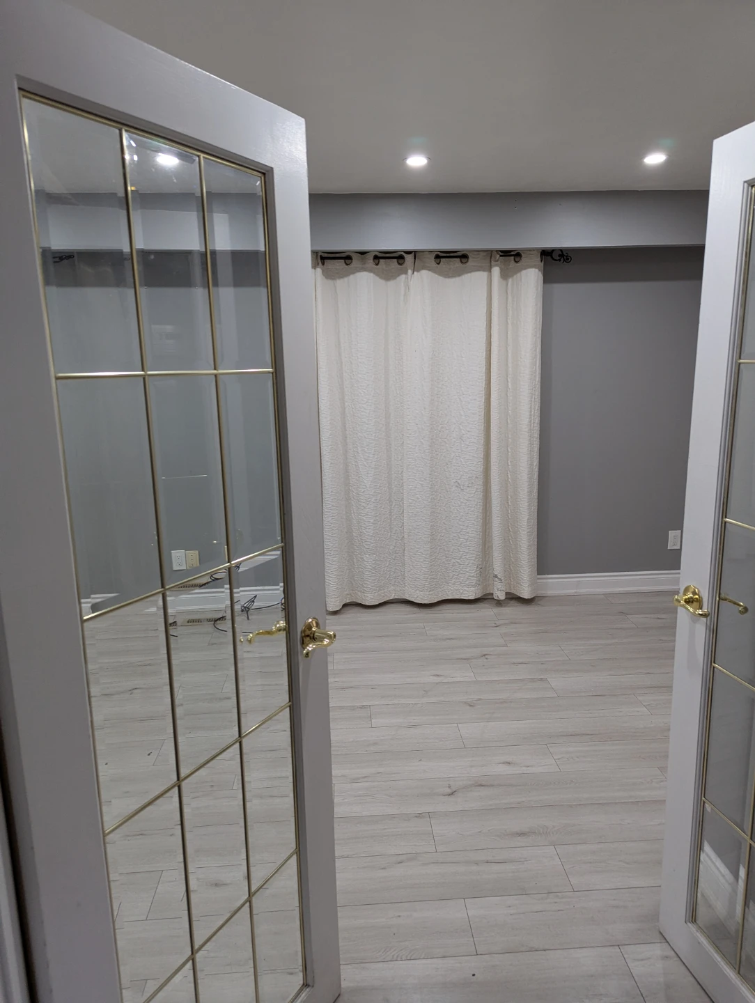 4BR House/Room - near Bramalea GO | 5-Car Parking | Short term - photo 3