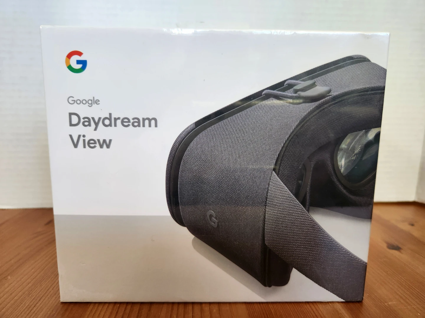 NEW ~ Google Daydream View VR Headset & Remote