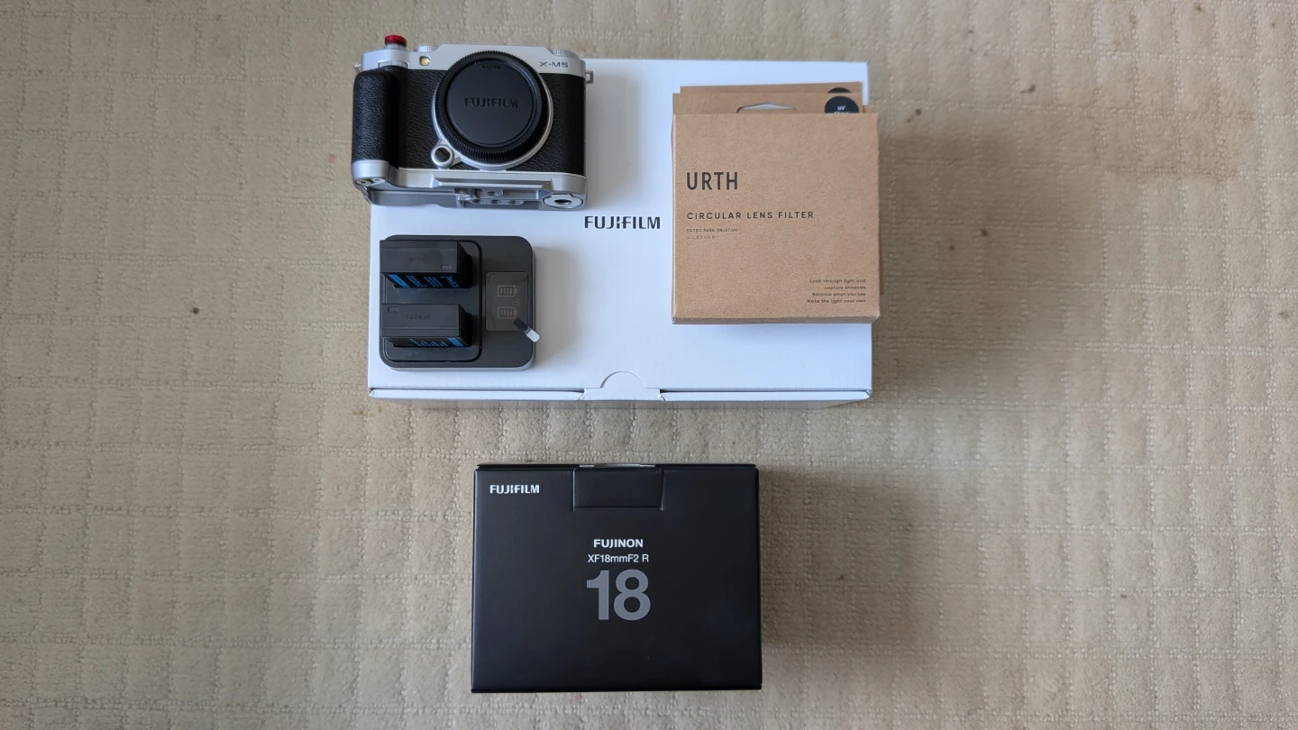【Fujifilm】X-M5 & XF18mm F2.0