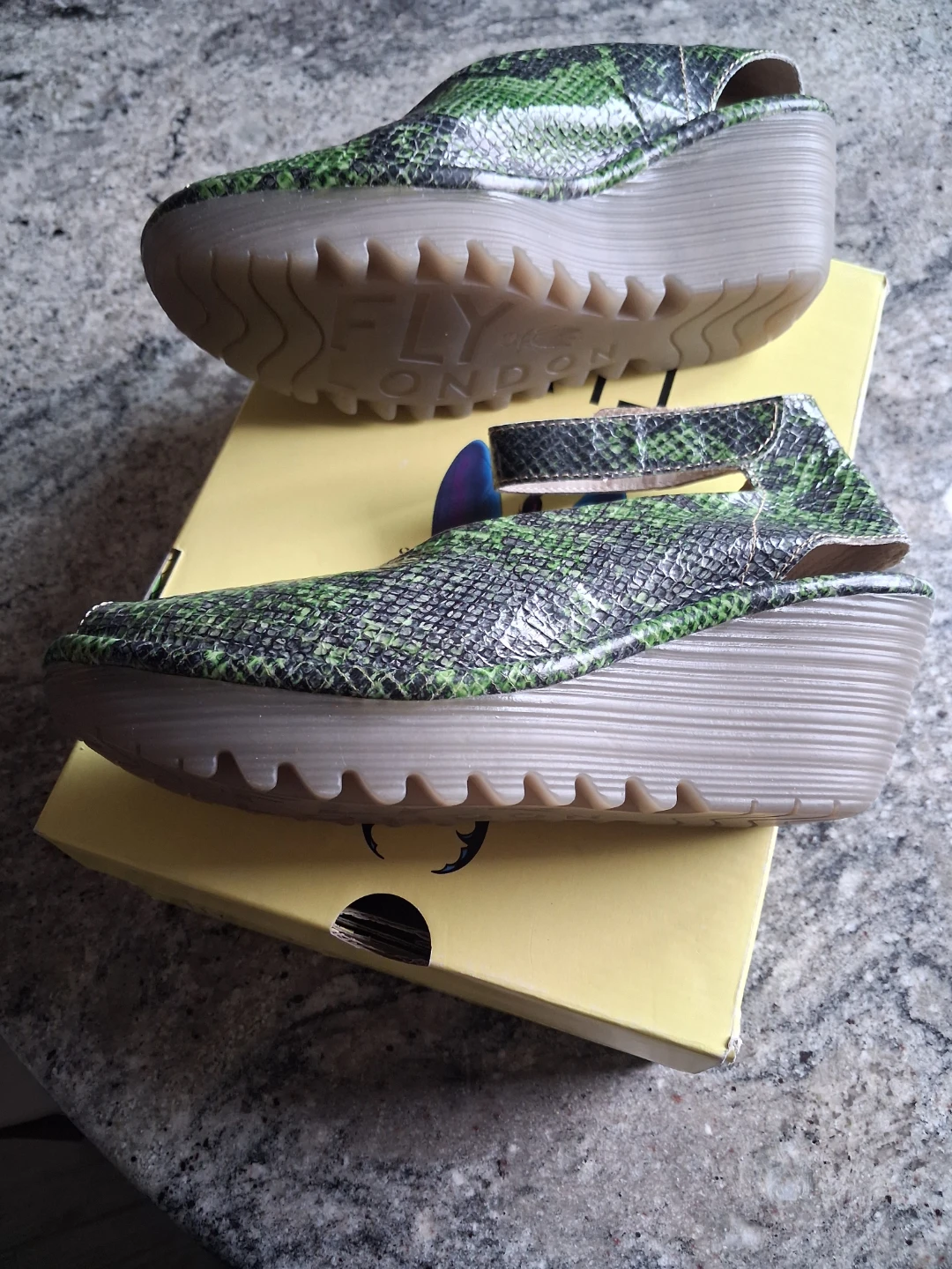 FLY LONDON Green Snake Print Wedge Peep-Toe Shoes - photo 2