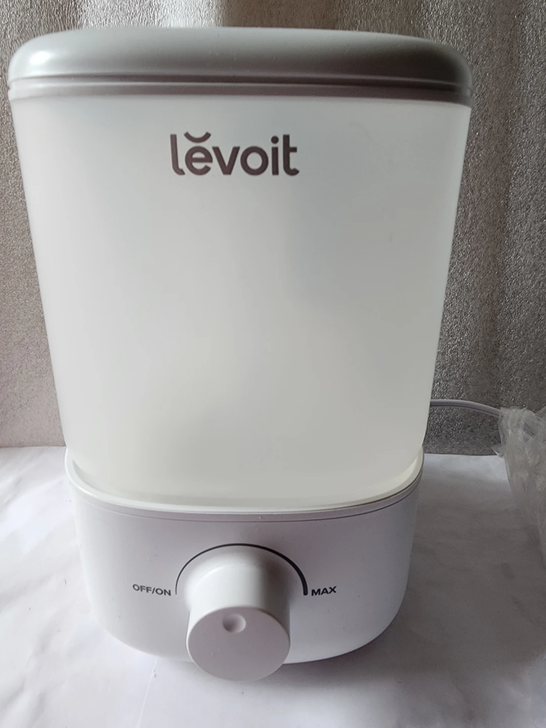 HUMIDIFIER   (new in box)