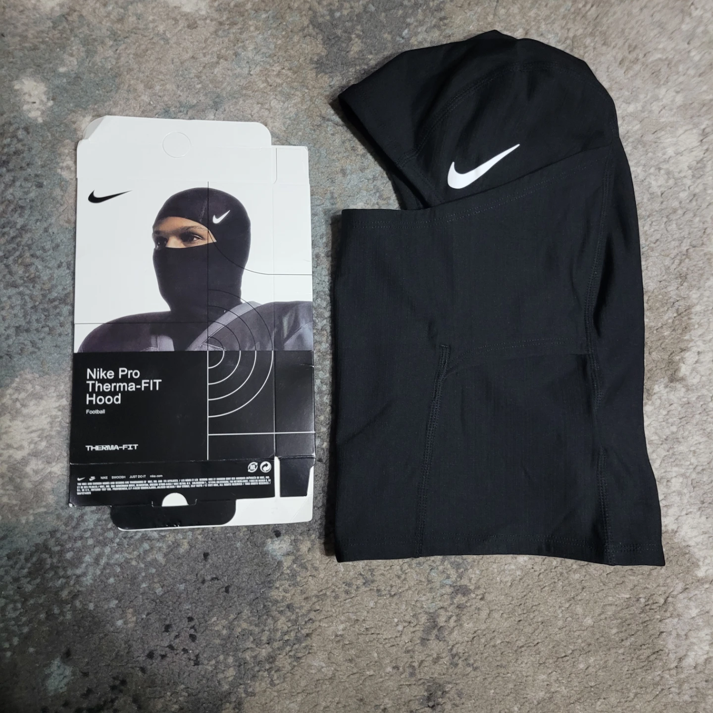 Nike Pro Therma-FIT Hood