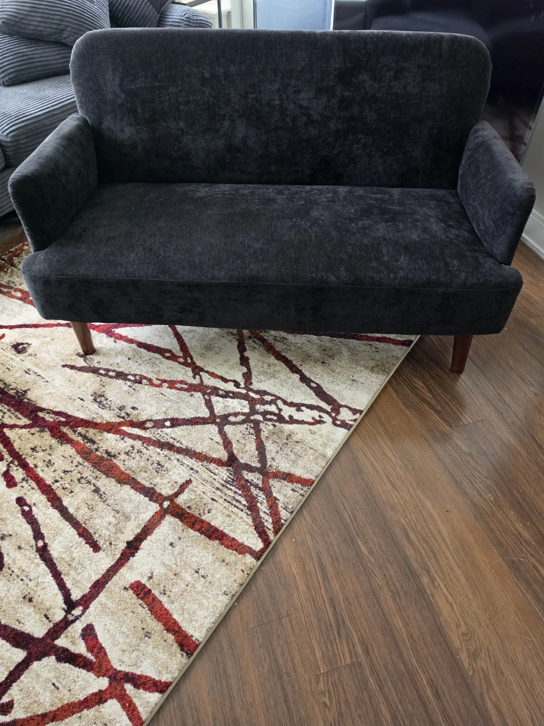Black/ Charcoal Loveseat