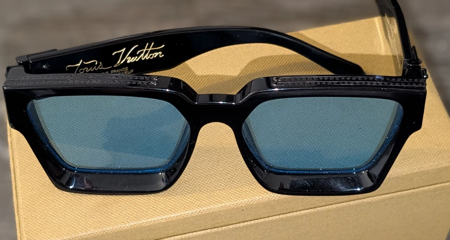 Louis Vuitton Black Sunglasses - photo 2