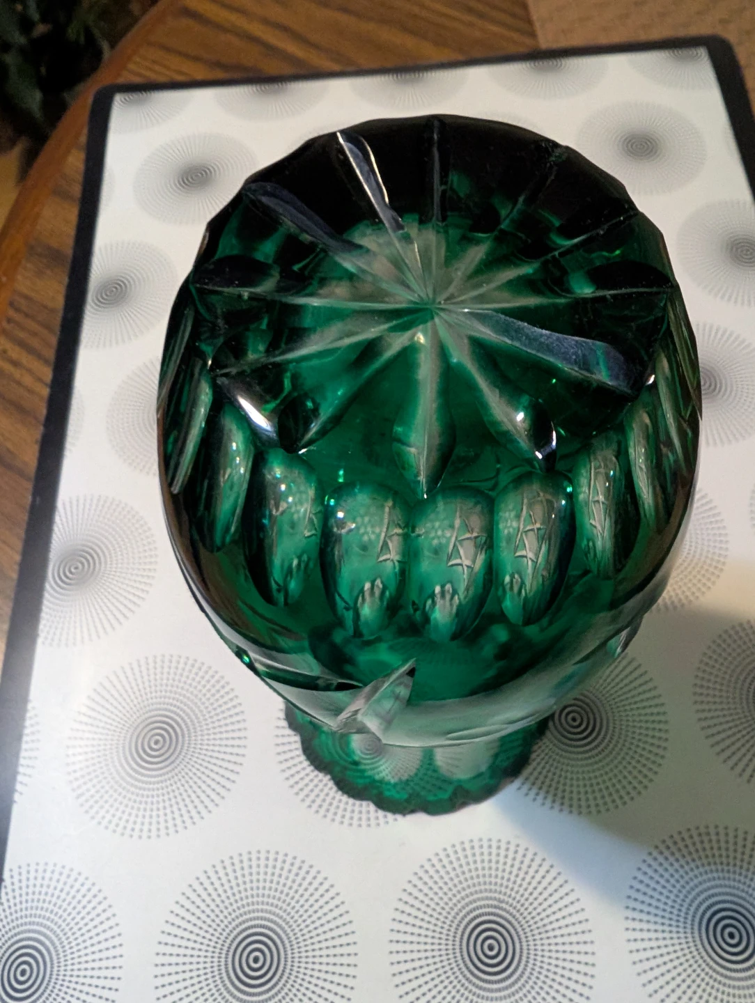Emerald Green Cut Crystal Vase - photo 3