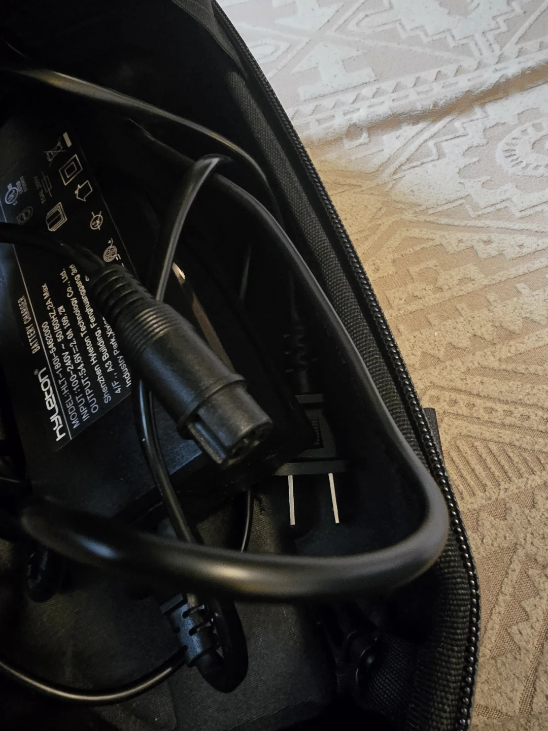 CIRCOOTER Electric Scooter Battery Charger - photo 3