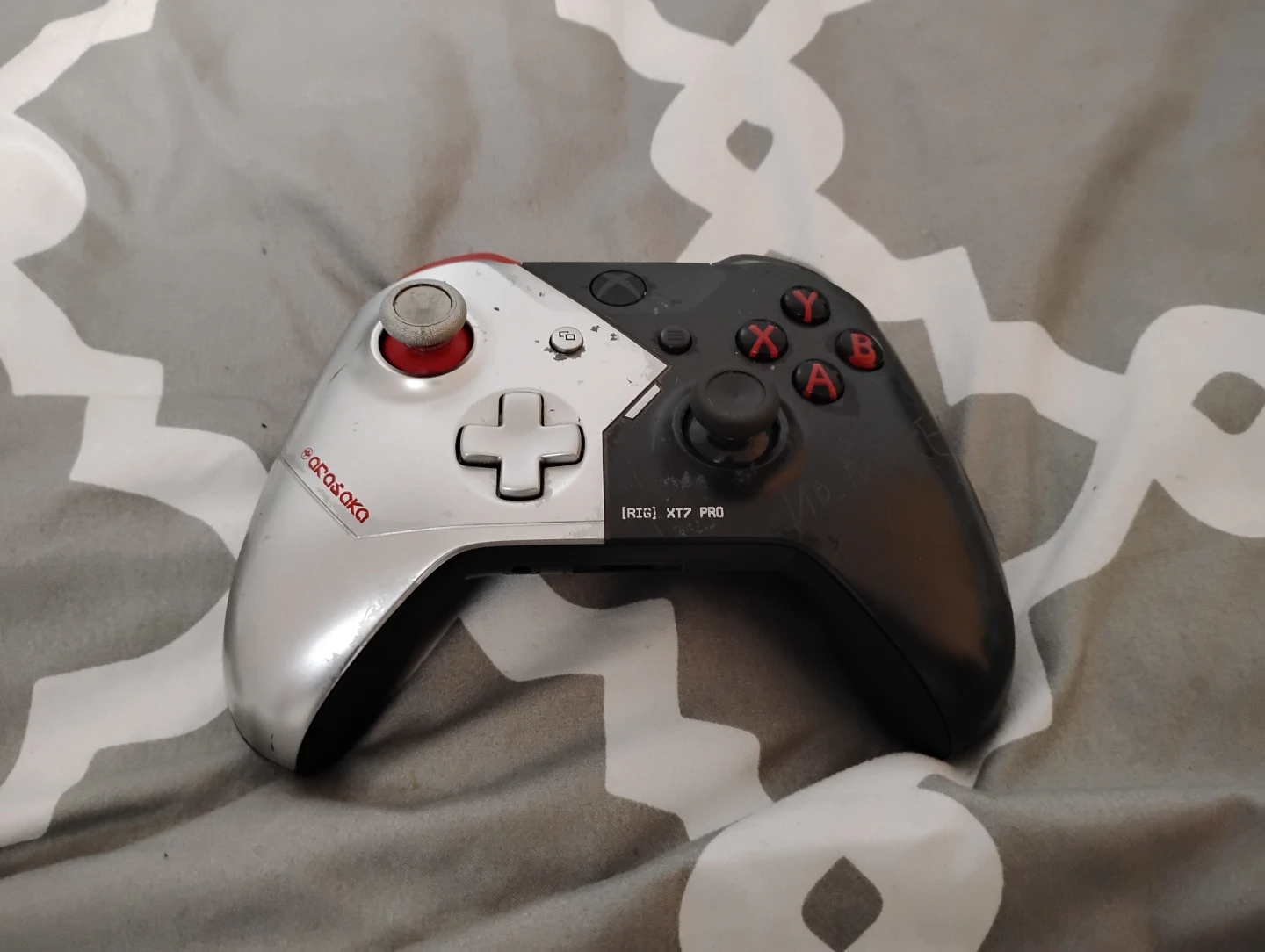 Xbox Series S Console with Two Controllers and Headset - photo 3
