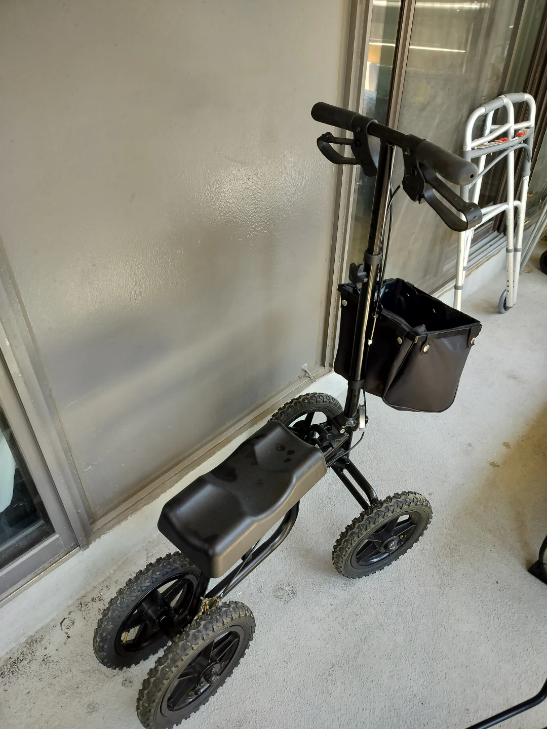 Mobility Knee Scooter with All-Terrain Wheels - photo 2