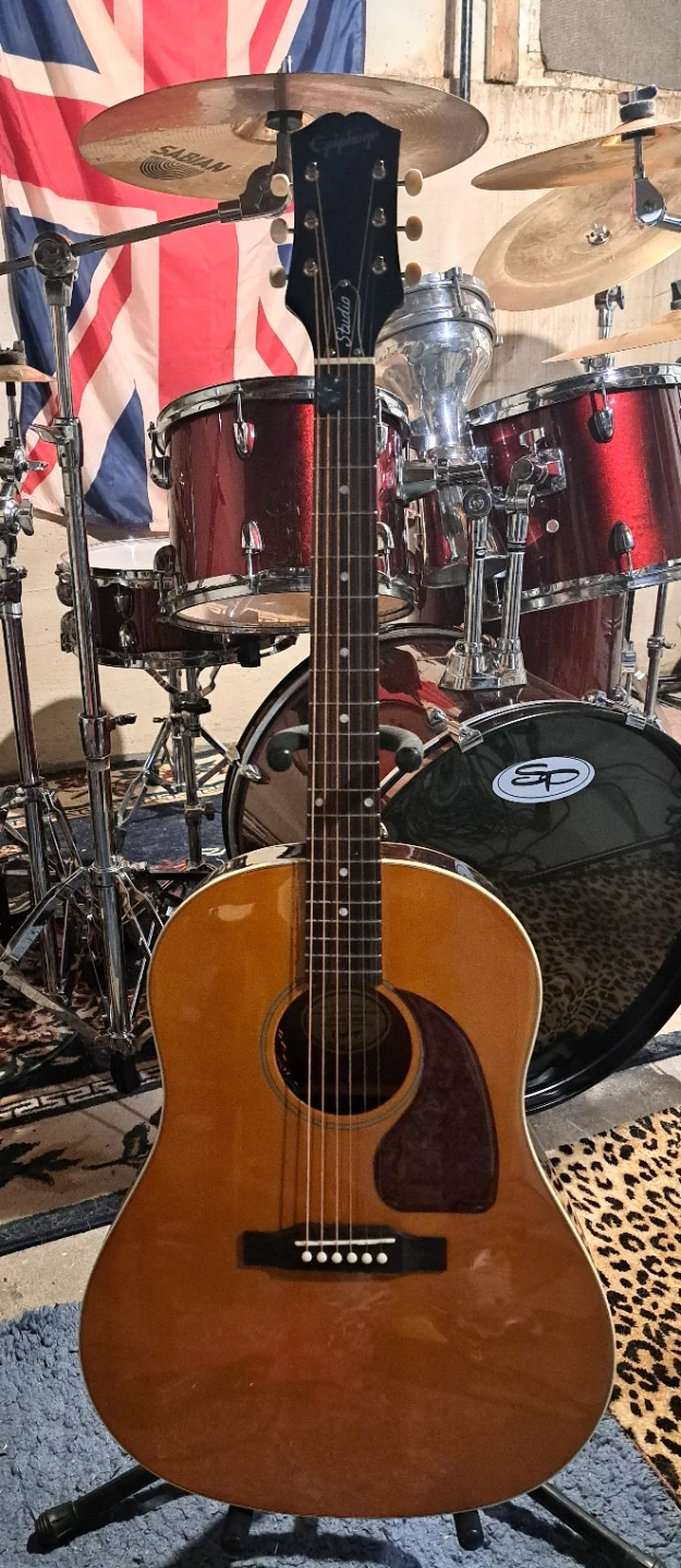 Epiphone j-45 Studio Acoustic Electric Guitar and Case