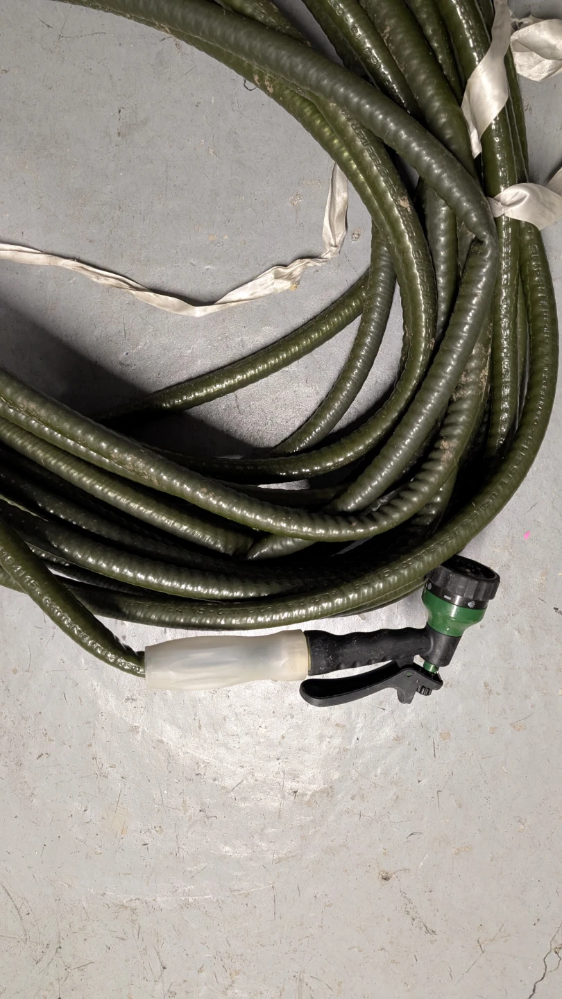 100 ft Green Garden Hose with Spray Nozzle