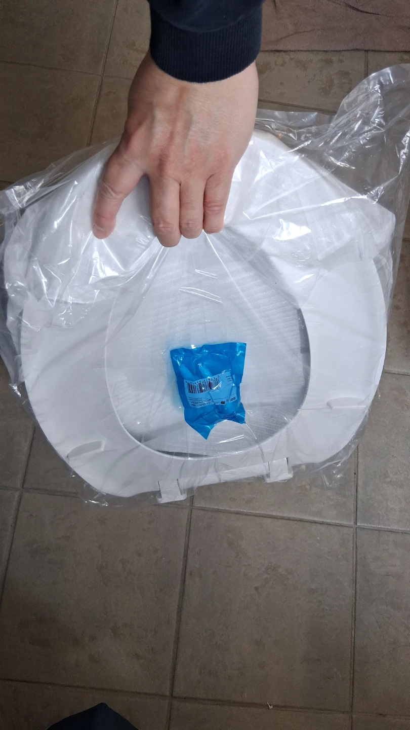 NEW Elongated Toilet Seat Slow-Closing American Standard