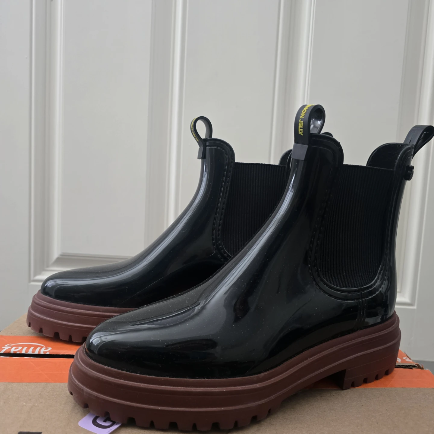 Lemon Jelly Black Chelsea Rain Boots Size 37