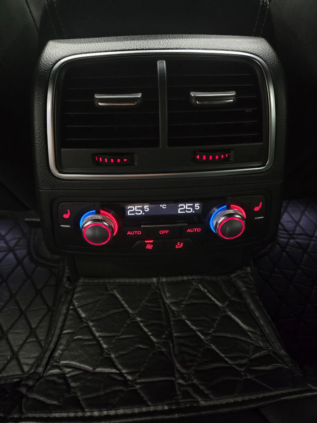 Silver Audi S7 Premium - photo 4