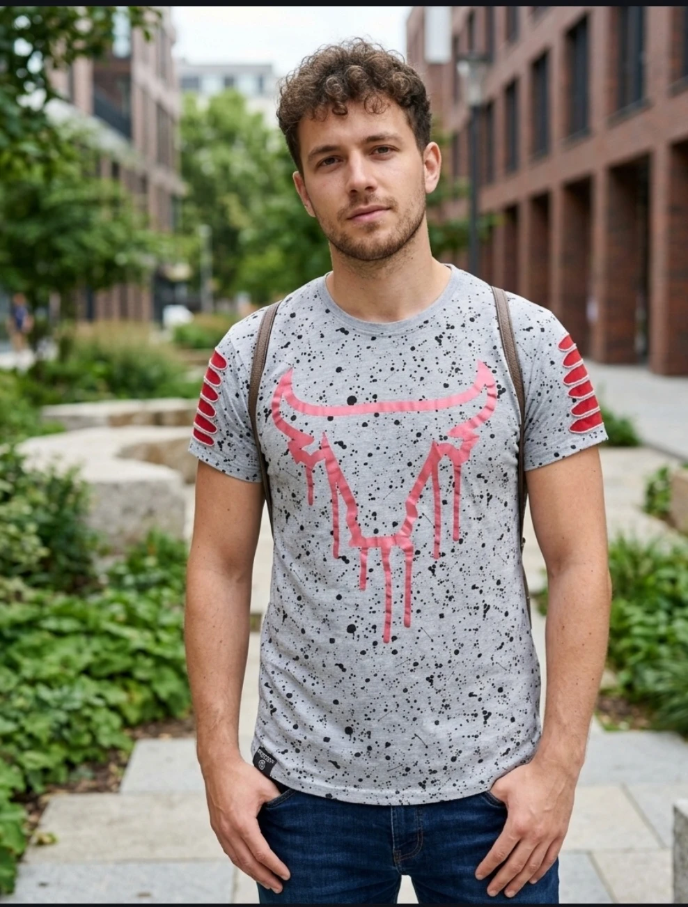 Grey Splatter Bull Design -Tshirt