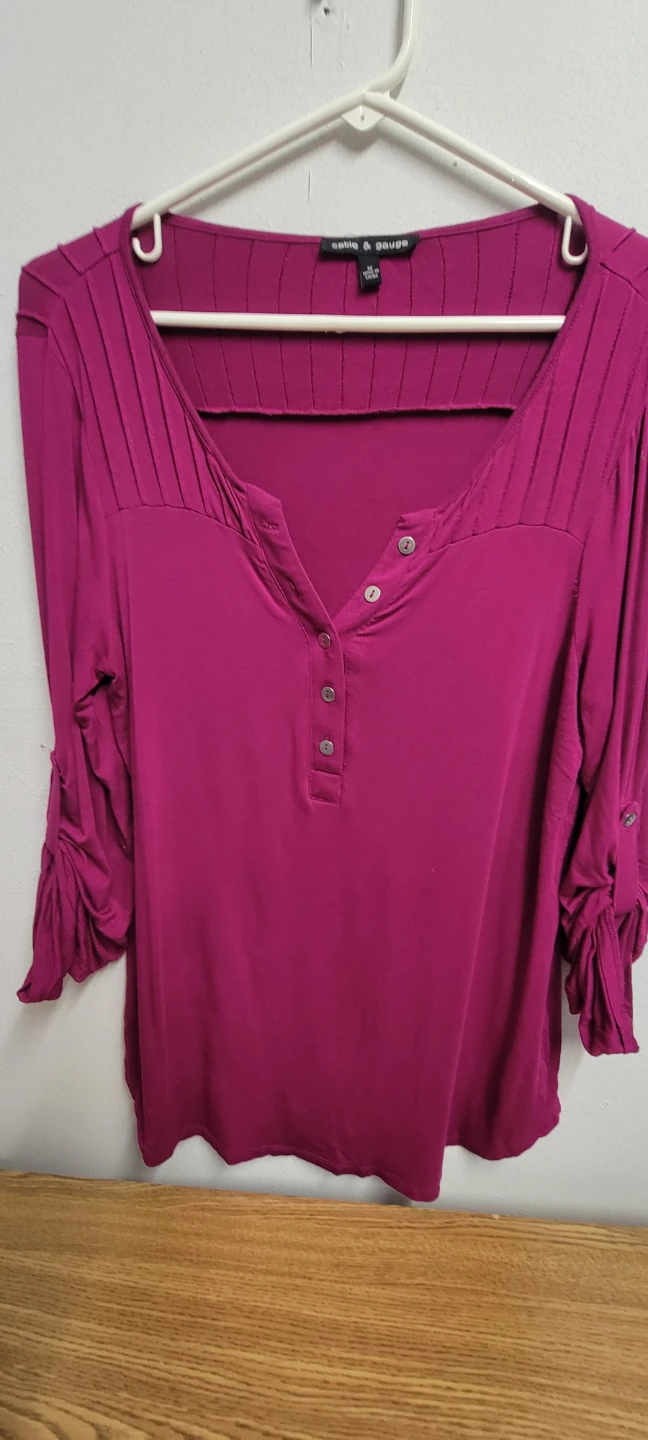 Cable and Gauge Studio Tops Medium lot of 4
