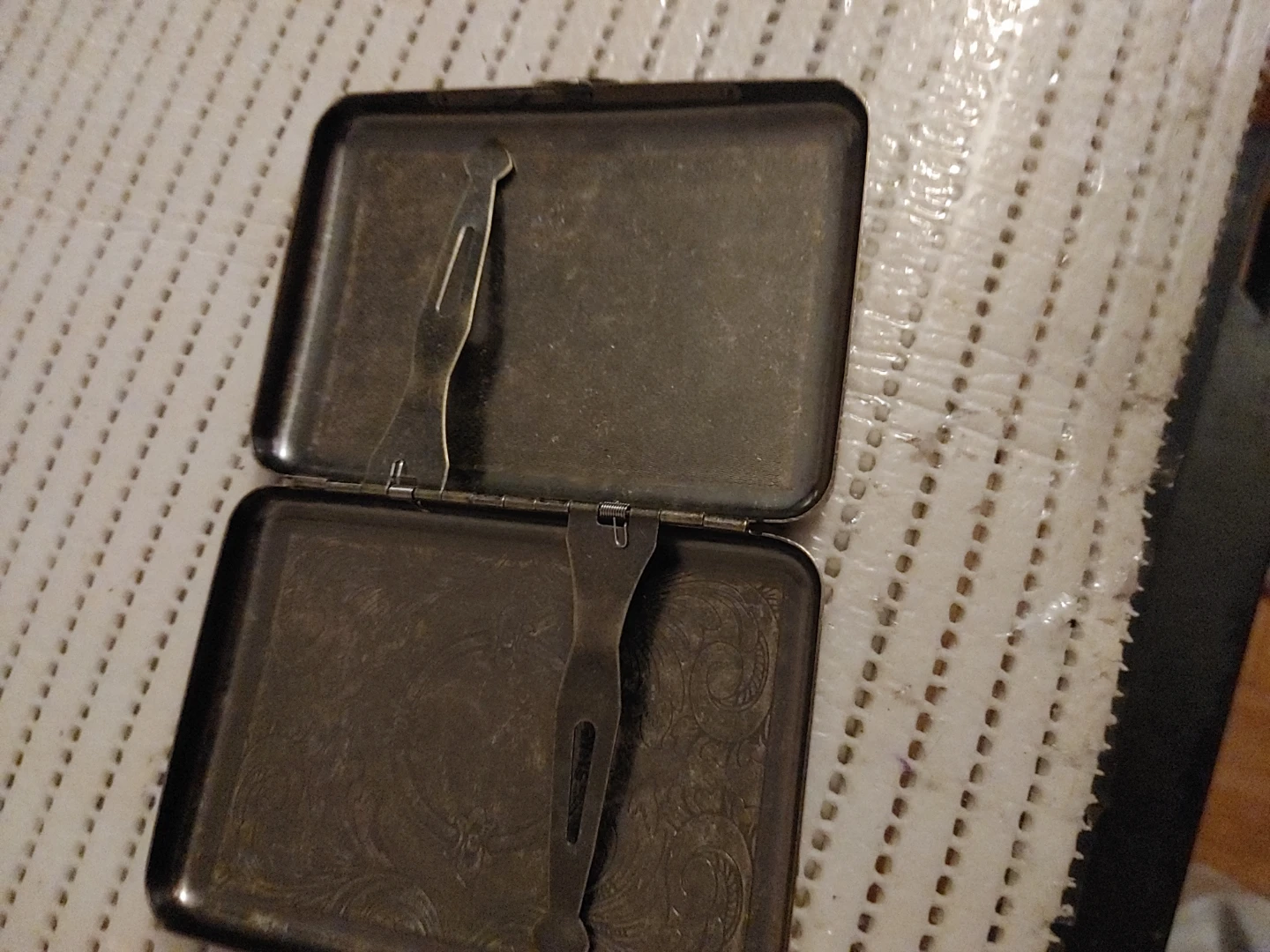 Engraved Metal vintage Cigarette Case Holder - photo 2
